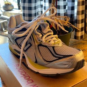 New Balance Men's M1222SG 7D (40 UK)